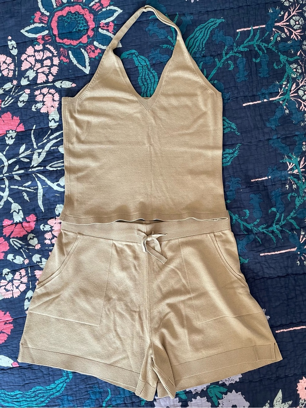 Banana Republic Knit Halter and Shorts Matching Set (2 Pieces)